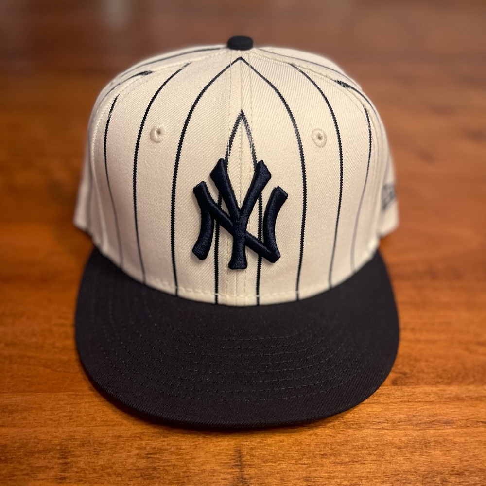 New Era New York Yankees BirdCage 59Fifty Men's Sz 7 1/4 Fitted Hat Blue Cream